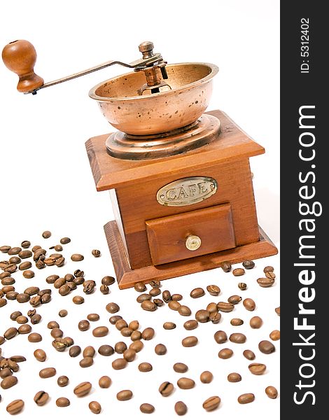 Coffee grain and coffee mill