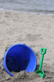 blue sand bucket