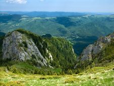 Alpine Valley In Carpathian Royalty Free Stock Photos