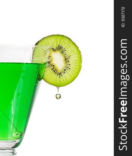 A Refreshing green drink with kiwi slice