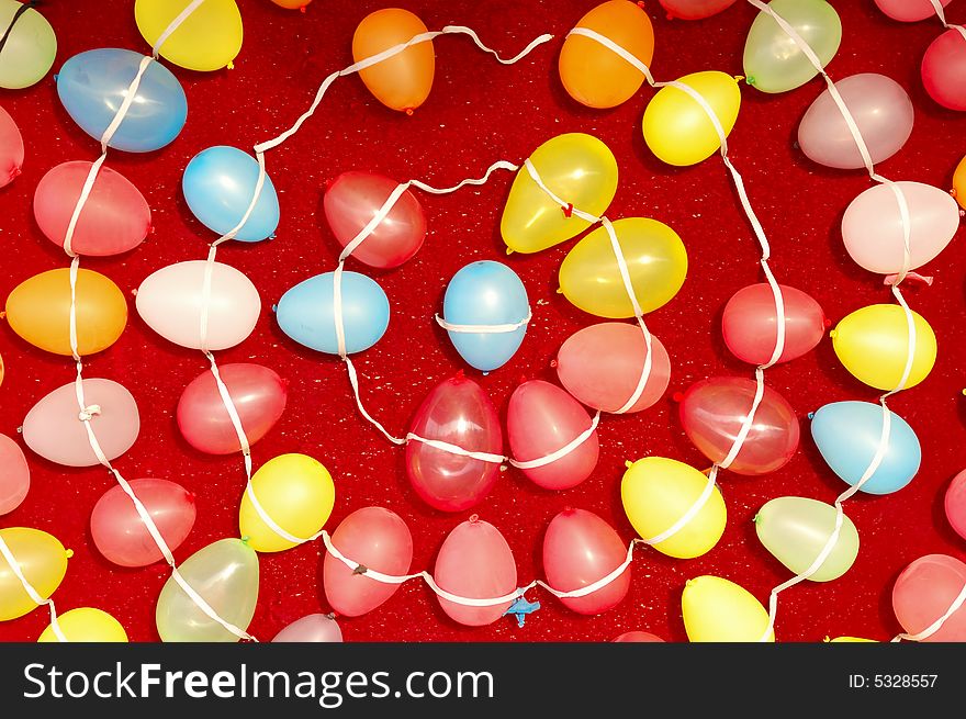 Circular arrangement of colorful balloon