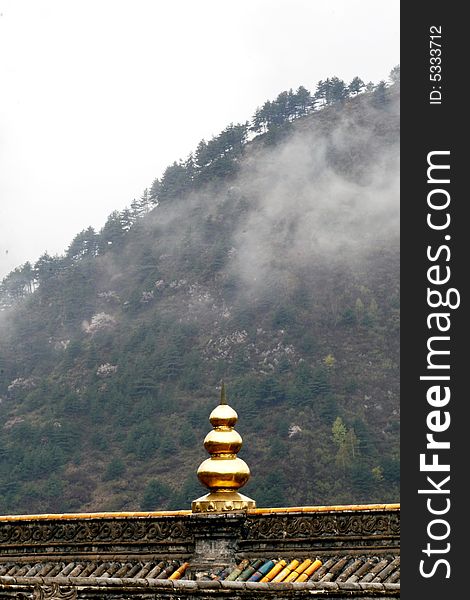 Clouds and fog in the temple