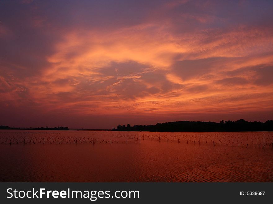It is beautiful afterglow in poyang lake