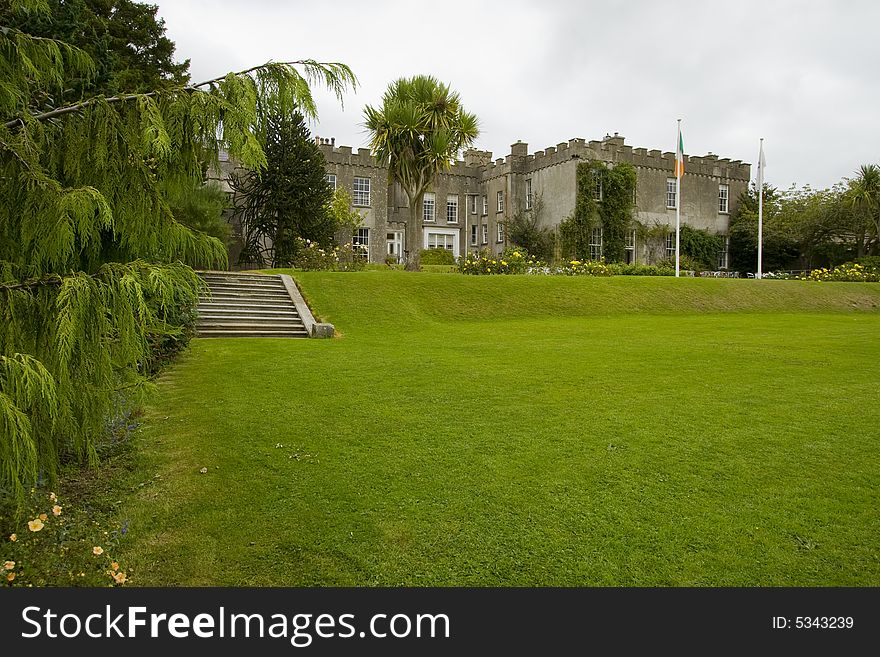 Ardgillen Castle