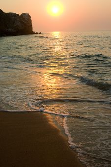 Free Sun Over Sea Stock Image - 5350271