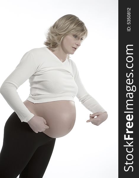 A pregnant woman whit back ground