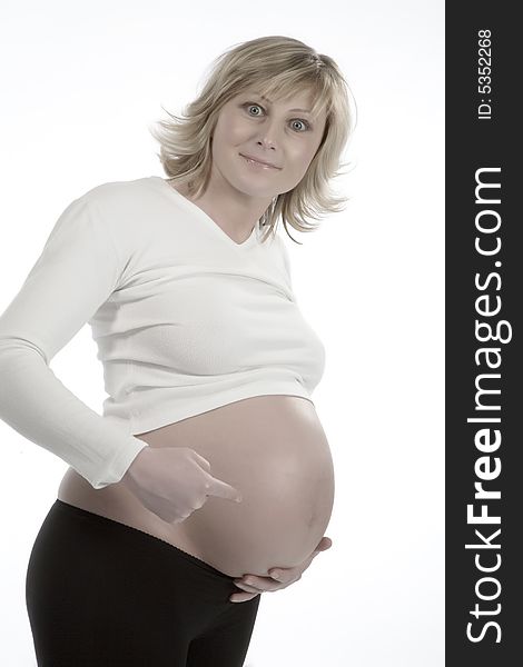 A pregnant woman whit back ground