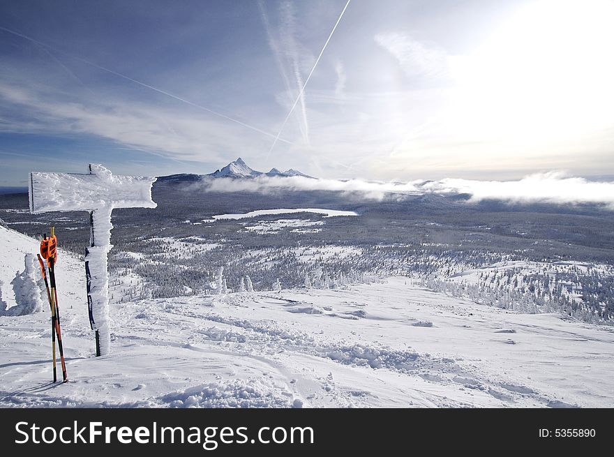 Santiam Pass Ski Sign