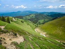 Alpine Valley In Highland Royalty Free Stock Photography Alpine Valley In Highland Royalty Free Stock Photography