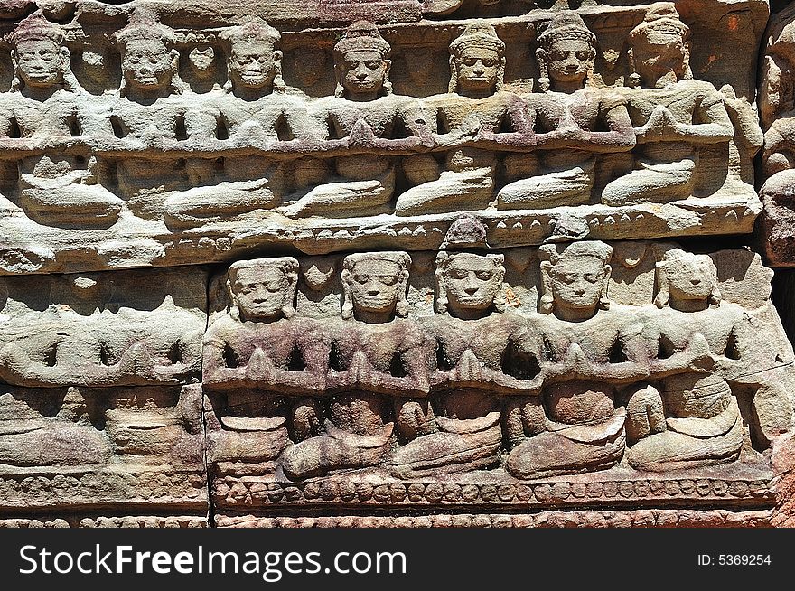 The Ta Som is Khmer Buddhist temple consecrated to the memory of Jayavarman's VII father. A view of the carved entrance, the gopura. The Ta Som is Khmer Buddhist temple consecrated to the memory of Jayavarman's VII father. A view of the carved entrance, the gopura