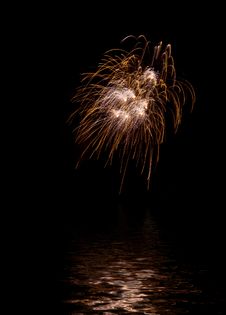 Fireworks Reflecting In Water Royalty Free Stock Photography Fireworks Reflecting In Water Royalty Free Stock Photography