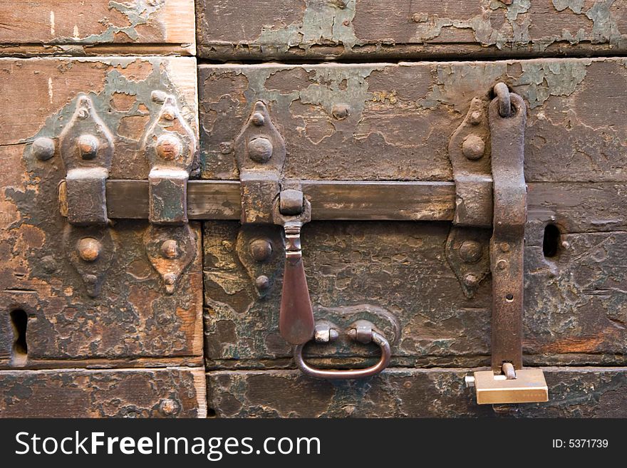 Ancient hasp closing and old door