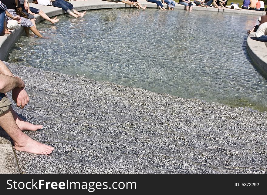 People Refreshing At Diana Memorial.