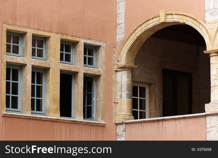 Law Offices Windows In Lyon