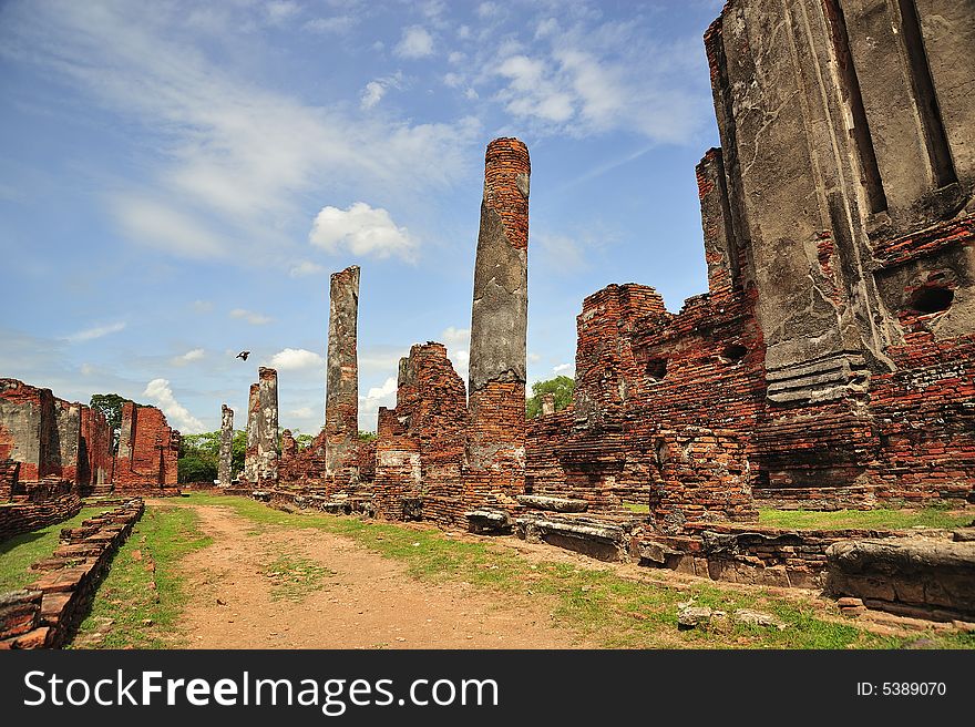 In Thailand the city of Ayutthaya was founded in 1350 today is an impressive archaeological park; here a view of the Phra Sri Sanphet. In Thailand the city of Ayutthaya was founded in 1350 today is an impressive archaeological park; here a view of the Phra Sri Sanphet