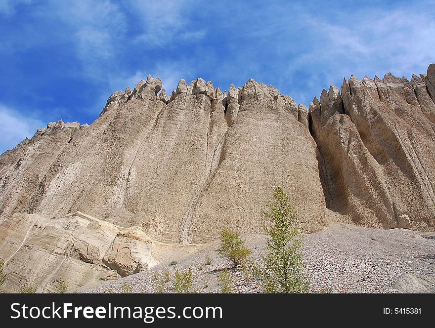 Roadside sandy cliff near city Cranbrook, british columbia, canada