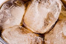 Cold Fizzy Cola With Ice Royalty Free Stock Photography Cold Fizzy Cola With Ice Royalty Free Stock Photography