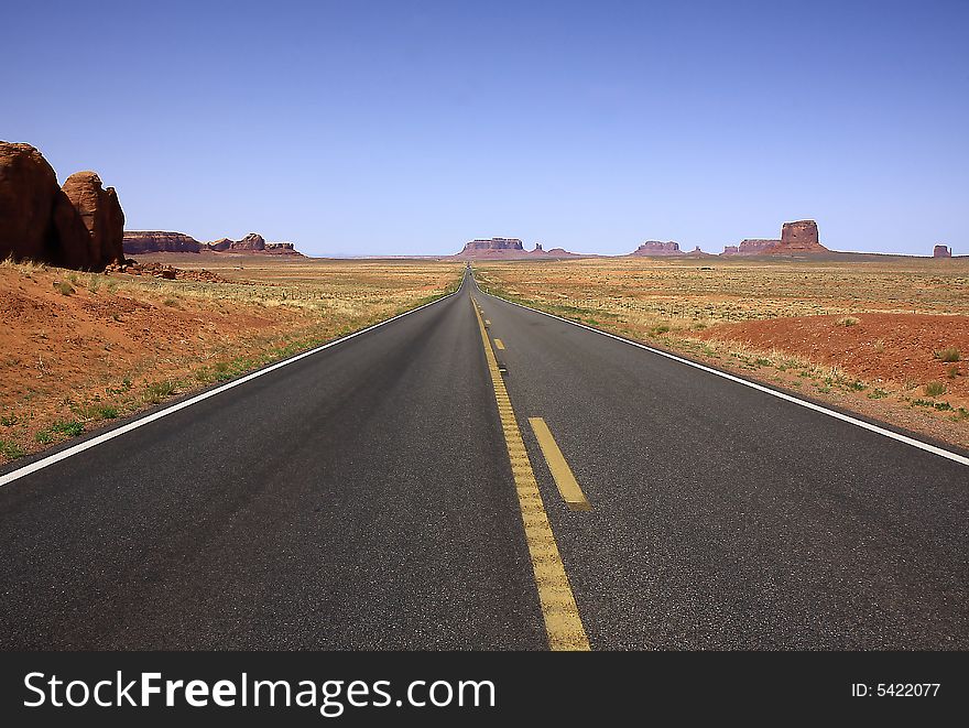 View of road through Monument Valley NP