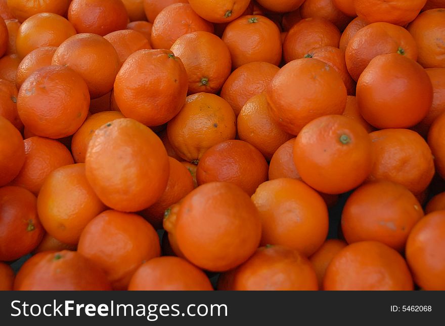 Oranges photographed in a market in Rome