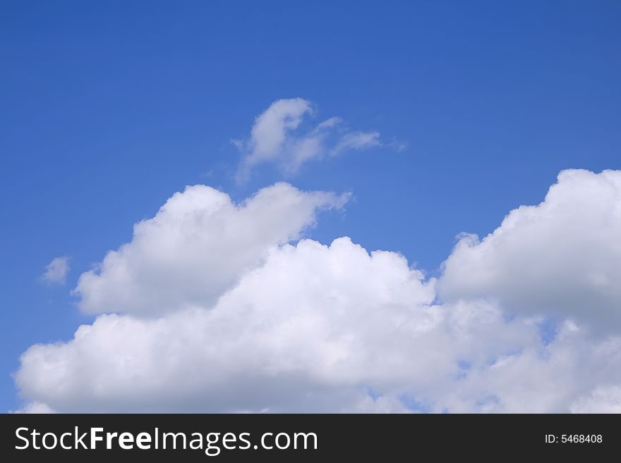 Sky with fluffy white clouds