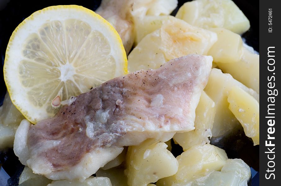 Fish With Lemon And Potato