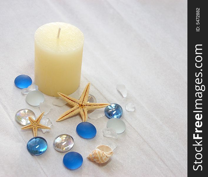 Candle; Glass balls ;Decorative; wooden decoration;Cockleshells;White;Sea. Candle; Glass balls ;Decorative; wooden decoration;Cockleshells;White;Sea