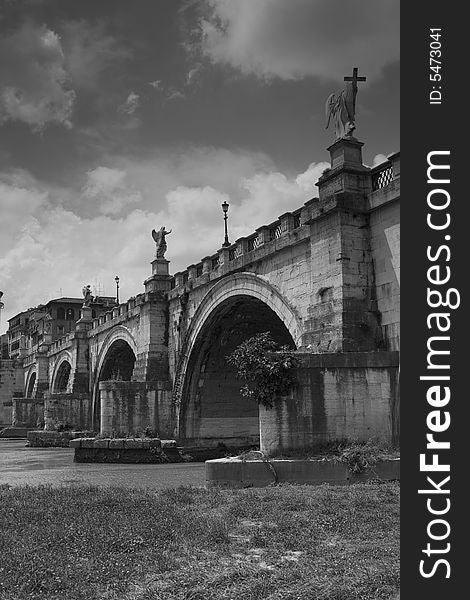 Dramatic b/w view of city of rome from margin of the river Tiber