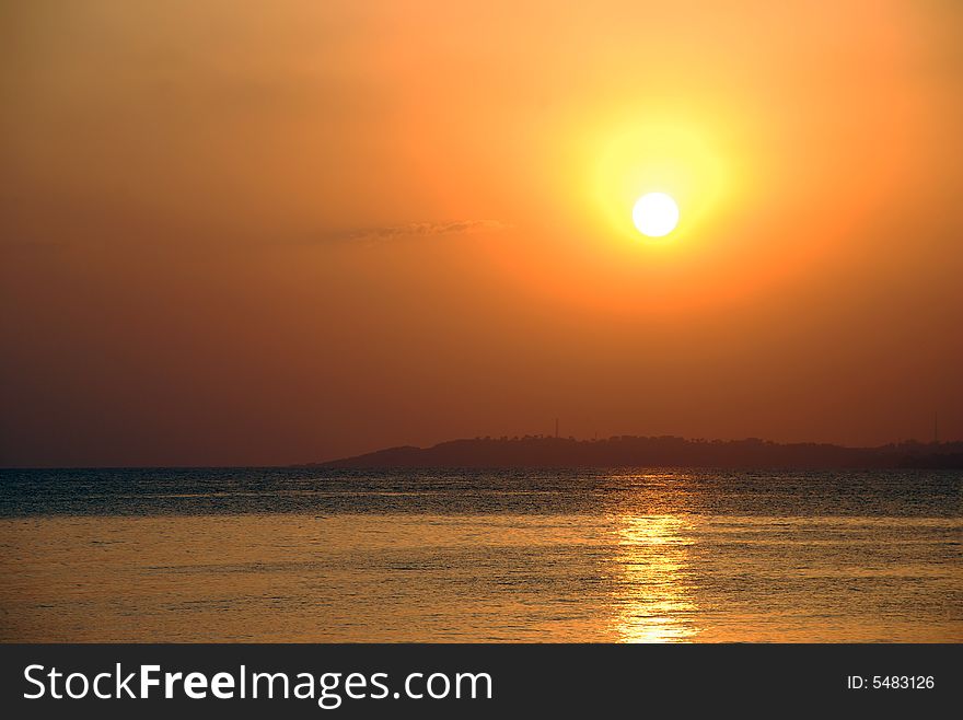 Gold sunset on the sea