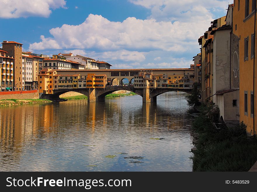A photo of the famous Ponte Vecchio (Old Bridge) in Florence, Italy. A photo of the famous Ponte Vecchio (Old Bridge) in Florence, Italy