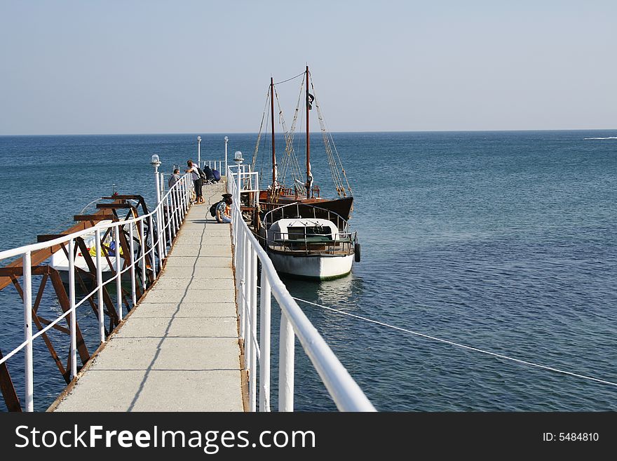 Quay and nave ashore epidemic deaths