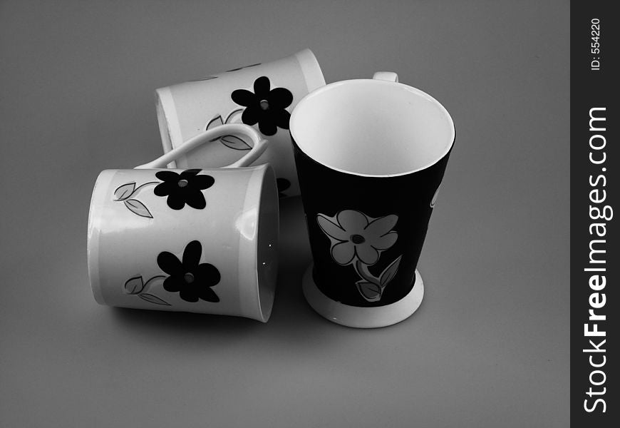 An artistic and nice combination of two beautiful mugs.