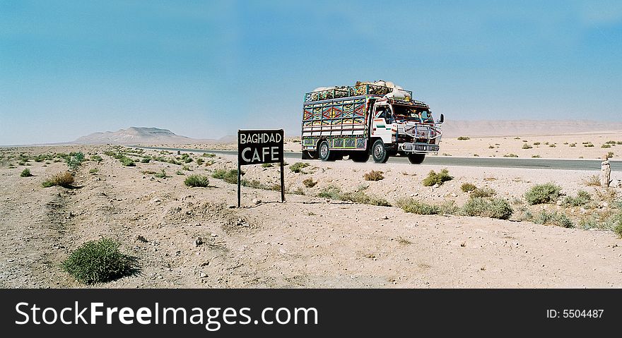 Sur la route de bagdad,camion,tuning,syrie,desert,irak,voyage,tourisme