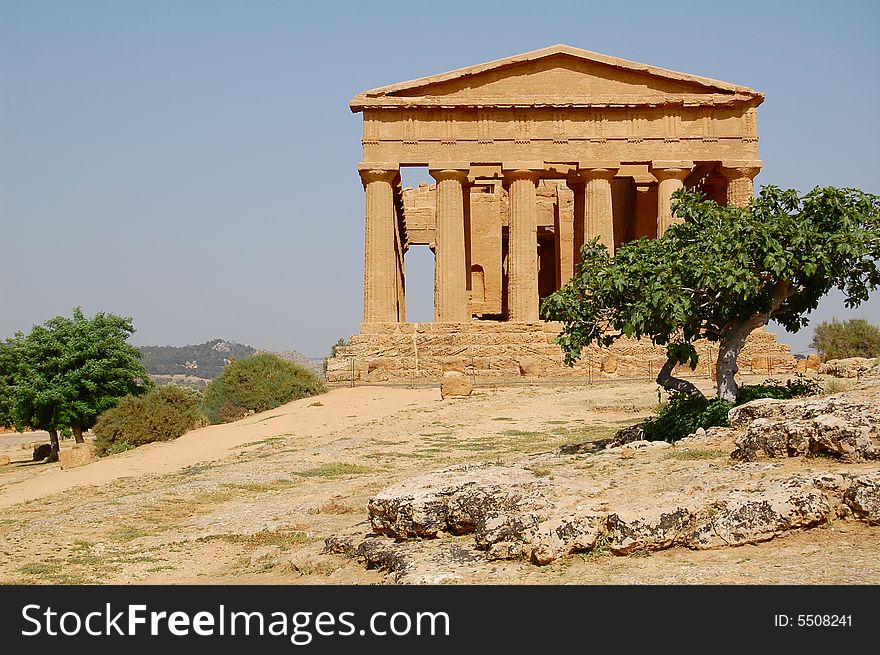 Old Roman temple rune near Agrigento (Sicily).