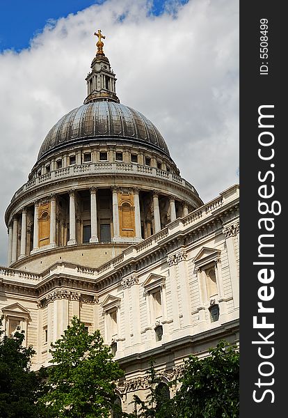 View of St Paul Cathedral with a cloudy sky background