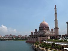 The Putra Mosque Royalty Free Stock Photography The Putra Mosque Royalty Free Stock Photography