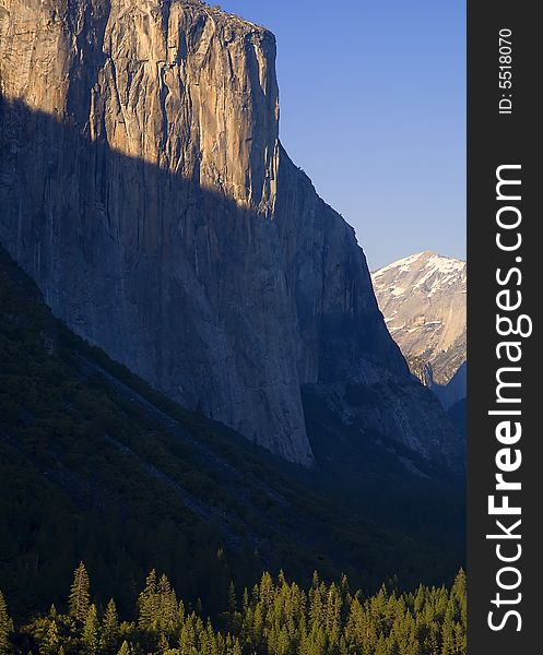 This was an evening shot of El capitan taken from Tunnel View in Yosemite. This was an evening shot of El capitan taken from Tunnel View in Yosemite.