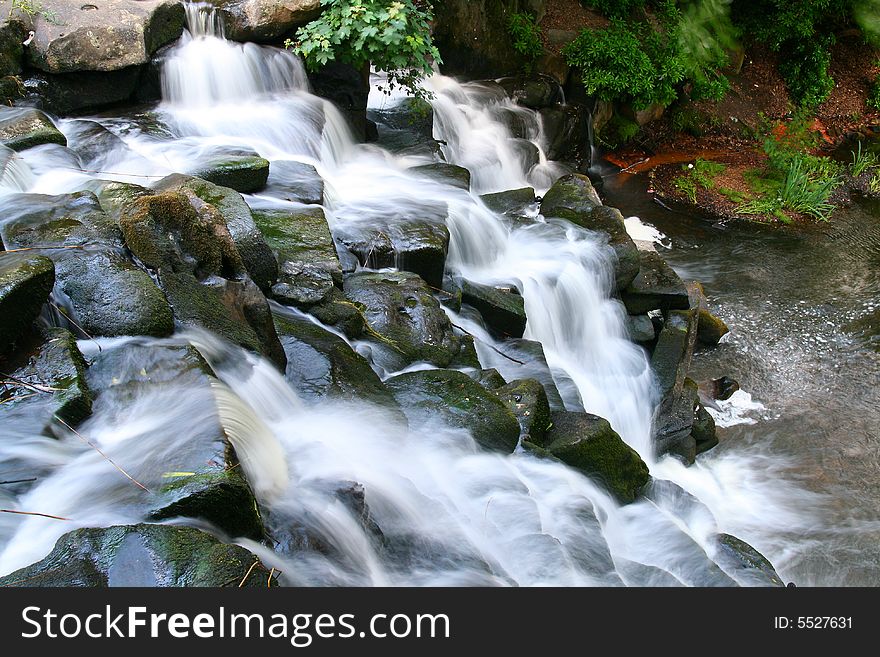 A wonderful waterfalls in a park