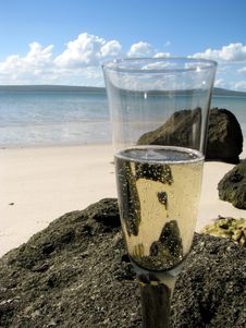 Champagne At Beach Royalty Free Stock Photography Champagne At Beach Royalty Free Stock Photography