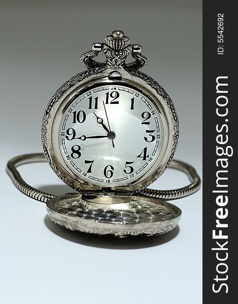 Photo af a classic pocket clock