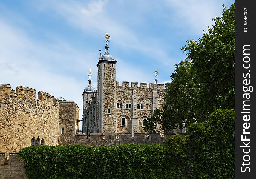 View of the Tower of London with a clear sky background