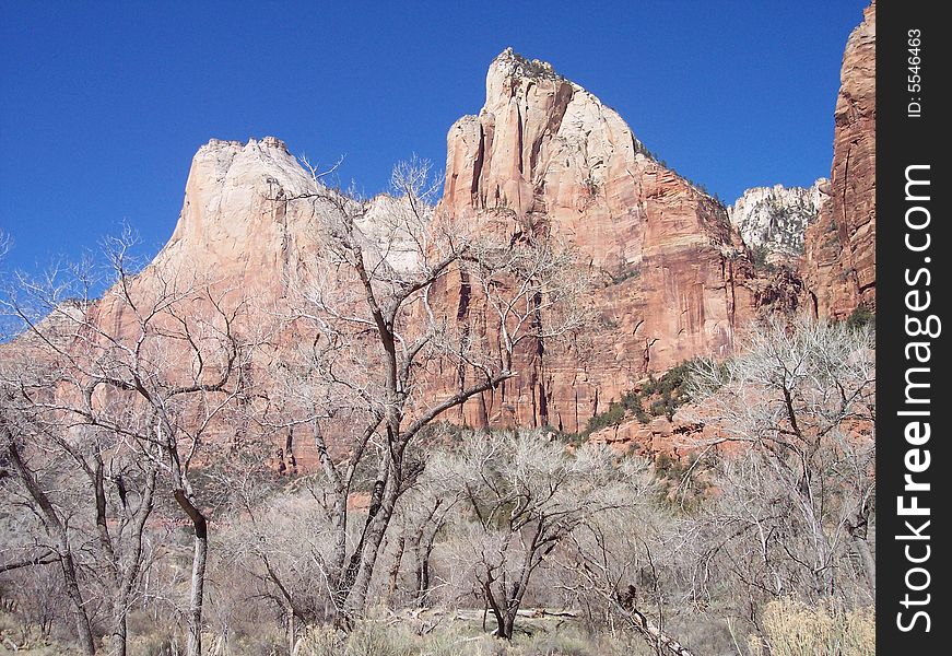 Red Rock Peaks on a Crystal Clear Day
