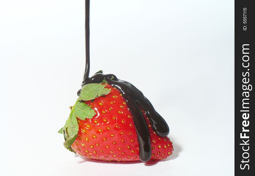 It is a delicious strawberry whit chocolate. A really good dessert.
