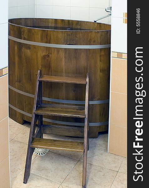 Wooden cask for bathing in the sauna