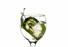 Lemon Splashing Into Water Royalty Free Stock Photos Lemon Splashing Into Water Royalty Free Stock Photos