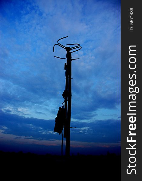 TV antenna ï¼Œblue skyï¼Œ nightfall