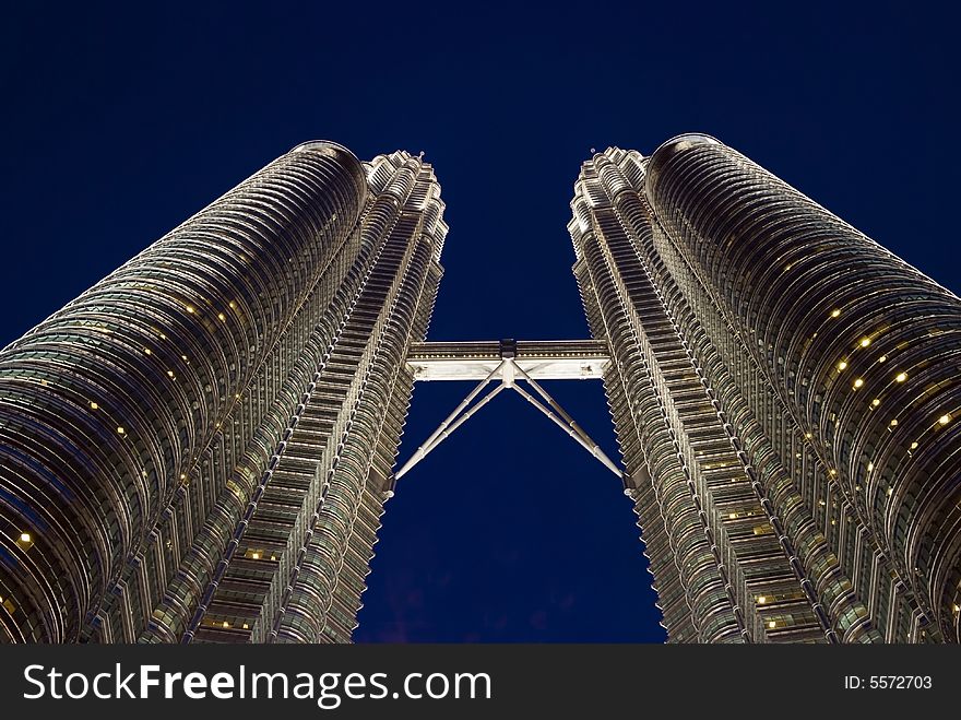 The Kuala Lumpur twin towers at night