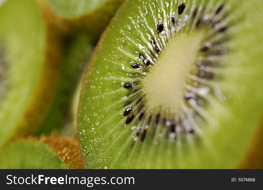 Close up of kiwi slices