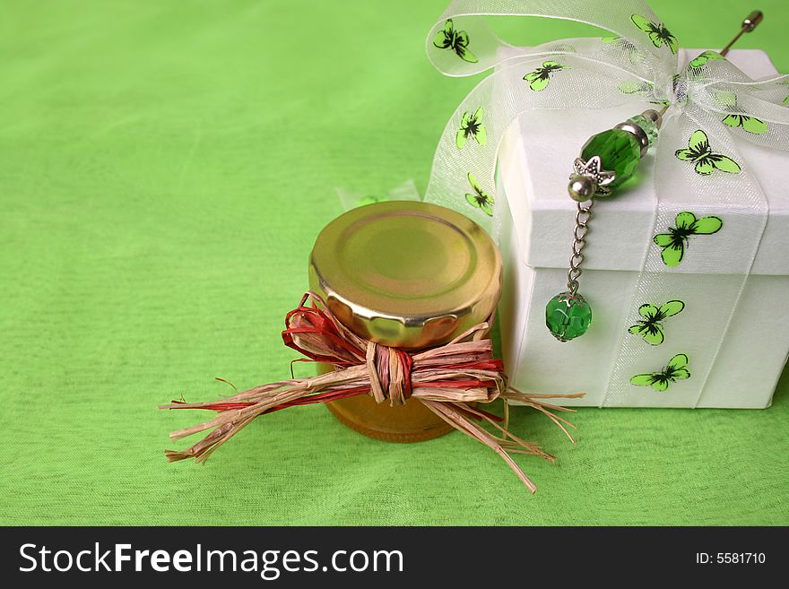 White Gift Box and Small Copper Lid Honey Jar. White Gift Box and Small Copper Lid Honey Jar