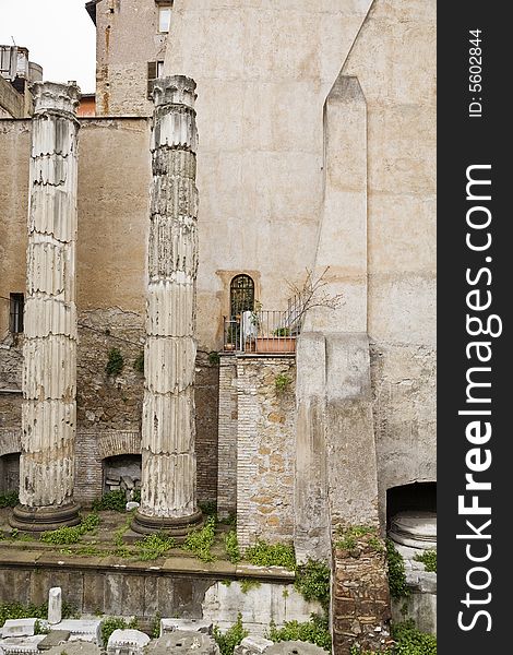 Columns Of Ancient Rome