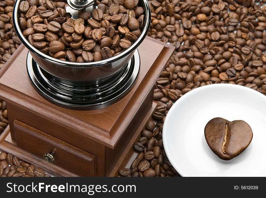 Old coffee grinder and heart